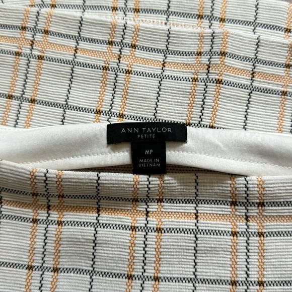 Square Neck Top - Picture 4 of 4